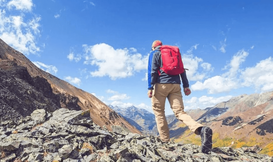 How to Plan a Manaslu Trek for a Family or Older Adults